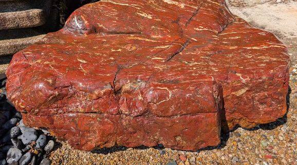 Year 2026 : Benigamo-Ishi "A miracle of nature”