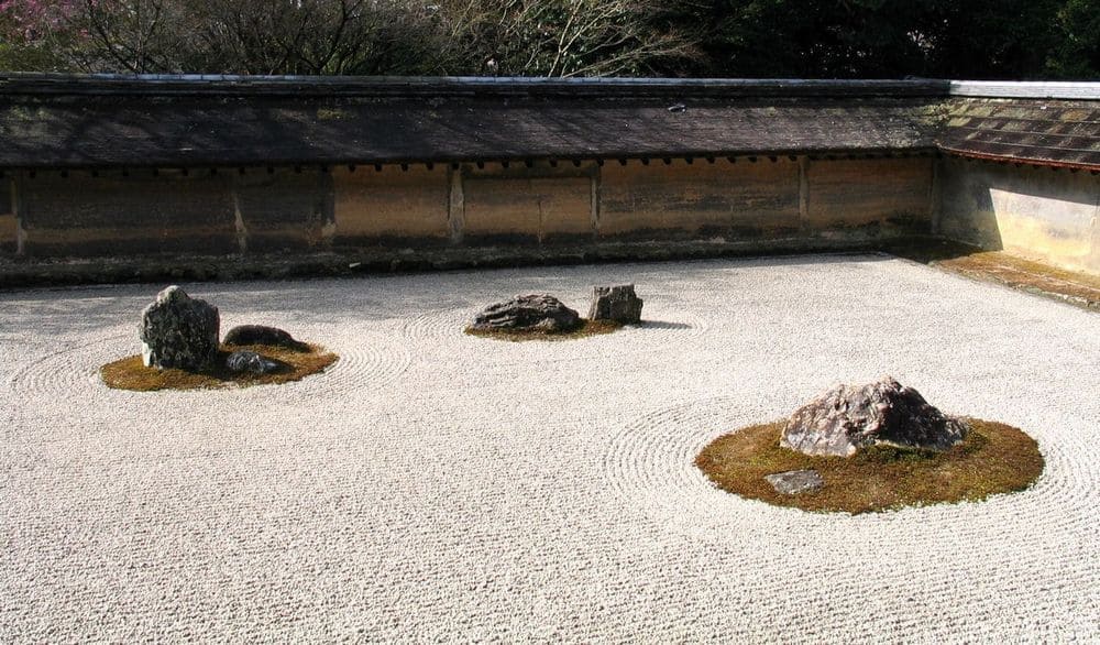 Landscape OHTA NIWAISHI wholesales natural garden stone & provides Japanese garden for the construction, renewing &  maintenance.