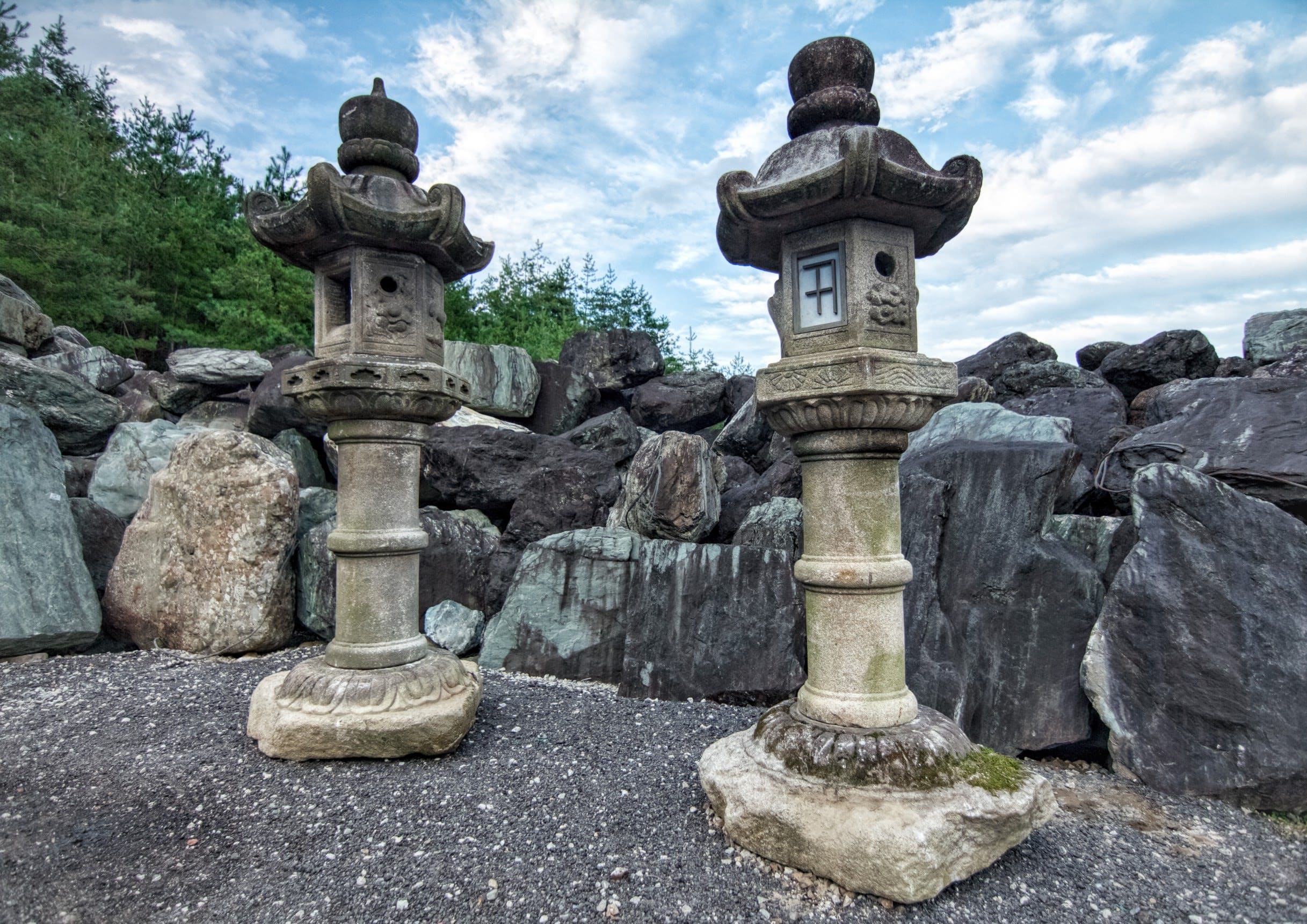 Standing Stone Lantern 