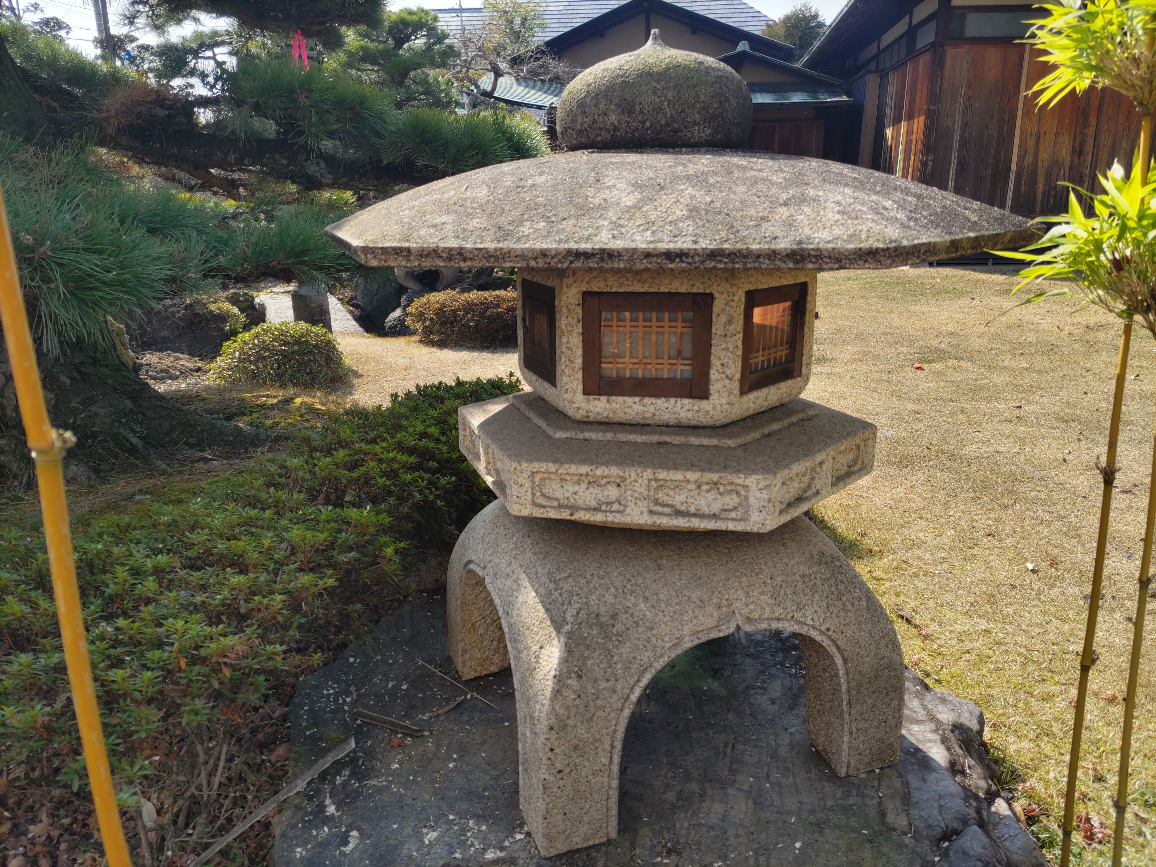 Yukimi Stone Lantern