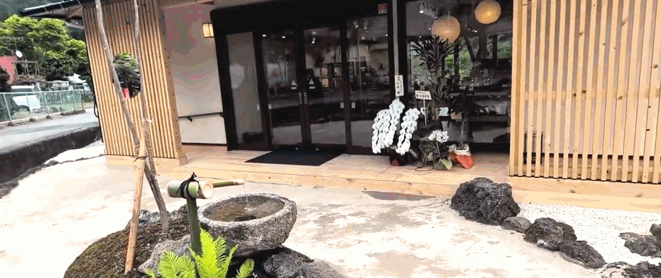 6月：富士山を望む新店舗の庭づくり